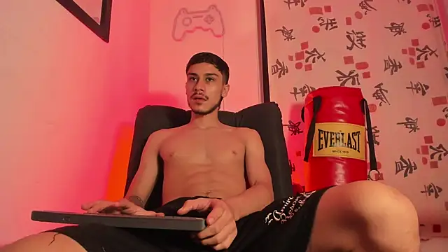 Chat XXX Live Axel_DavisS