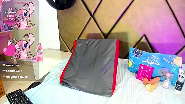 PenelopeGuzman__'s Webcam Show