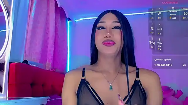 Chatroom XXX en direct de NahomiCamper