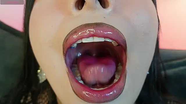 mia_roux1のライブXXXチャット