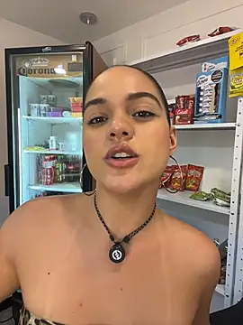צ'אט XXX בשידור חי של Bella-Ferrer