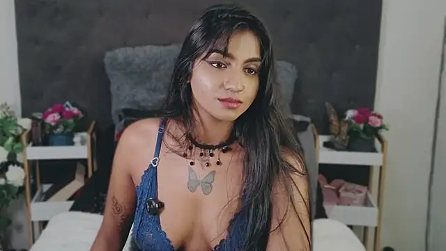 Delilah_Blazee 라이브 XXX 채팅