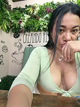 Abril10_ Live XXX-Chat