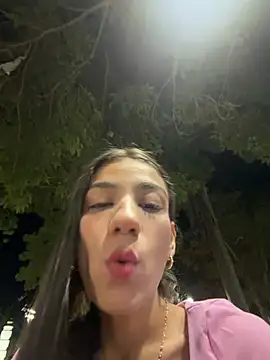 دردشة Carolina_1111 الجنسية المباشرة