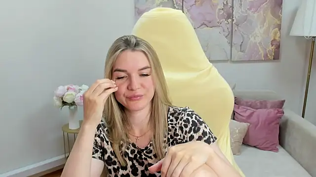 دردشة RoxyReignn الجنسية المباشرة
