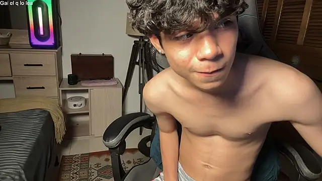Živý XXX chat OopsAgain_