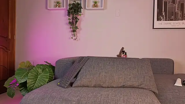 emiliapink Chat XXX live