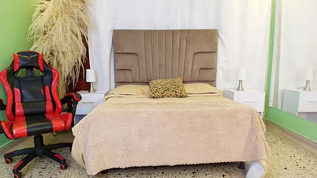 zam_noir Adlı Modelin Canlı XXX Sohbeti