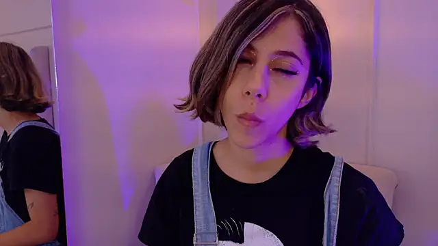 ZoeyPetit's Live XXX Chat