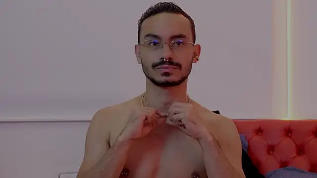 Chat +18 de thomas_montiel ao vivo