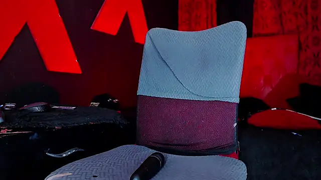 צ'אט XXX בשידור חי של abrilbigcock