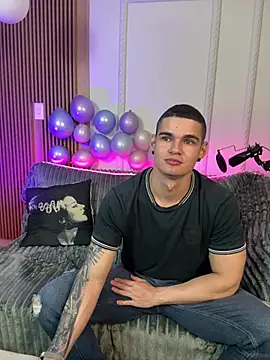 Marcusvandal XXX чат на живо