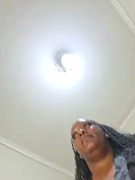 Thasha8 现场XXX聊天