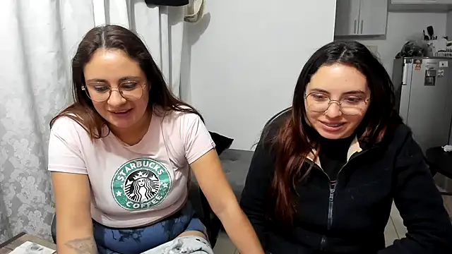 צ'אט XXX בשידור חי של _girls_on_fire_