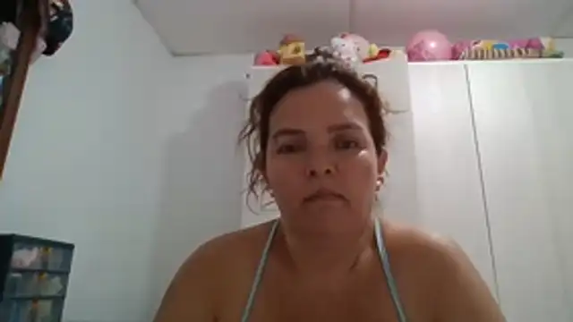 squirtlatinx Chat XXX live