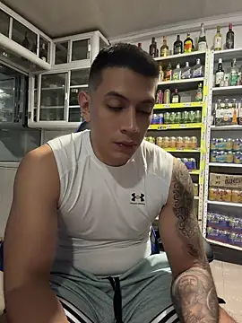 OliverWest04 – Naživo XXX chat
