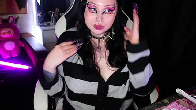 Kitty_goth Chat XXX live