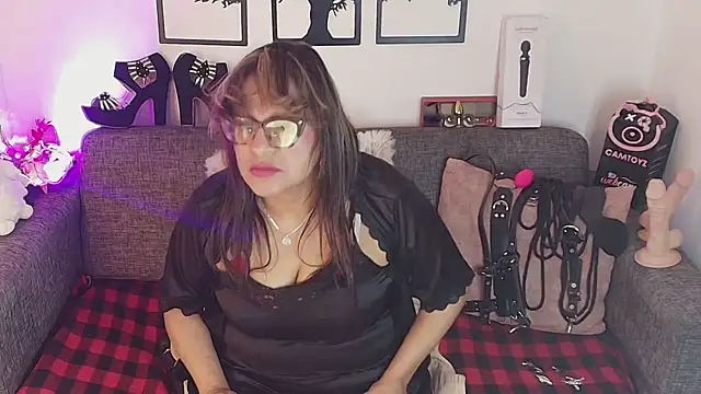 XXX chat uživo modela Angelabrowm