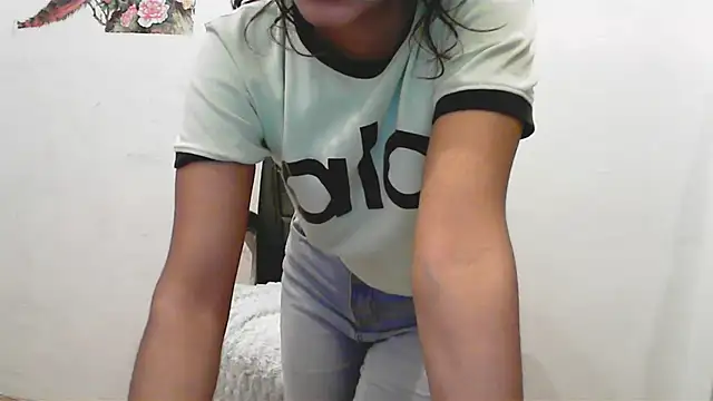 short_girl_'s Live XXX Chat