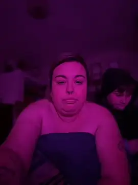 Онлайн чат XXX Littlecumslut003