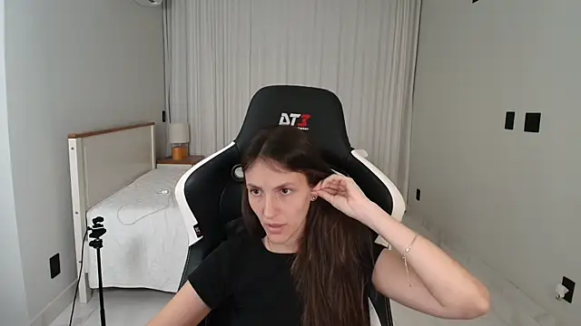 Chatroom XXX en direct de upssnowy