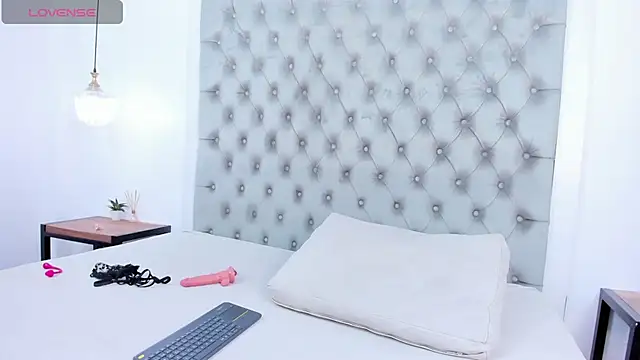 coonie_paige's Live XXX Chat