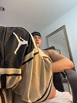 Lander_Cruz 即時 XXX 聊天