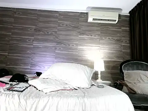 ValentinoVega3's Live XXX Chat
