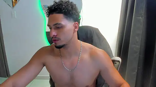 Chat XXX ao vivo de Kris_Khalifa69