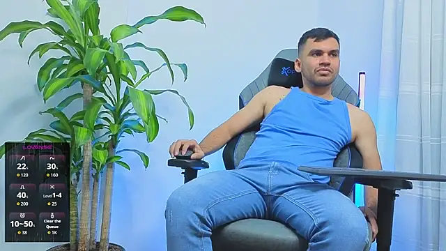 Hamiltonng12 – Naživo XXX chat
