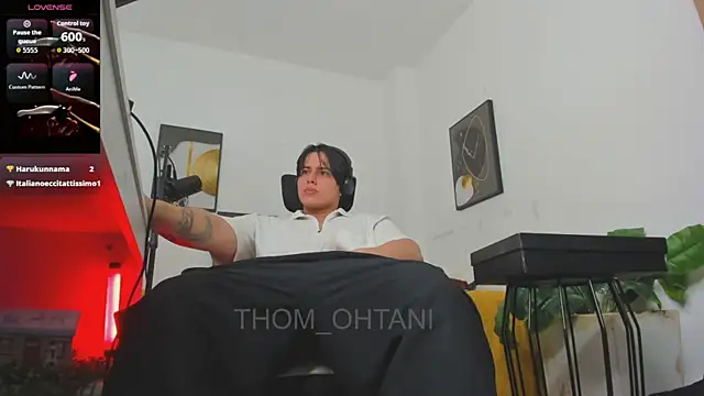 Thom_Ohtani লাইভ XXX চ্যাট