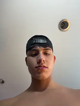 Chat +18 de Lander_Cruz ao vivo