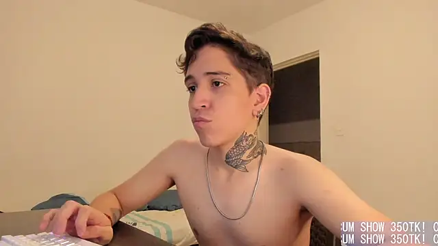 Michael_v77 Live XXX-Chat