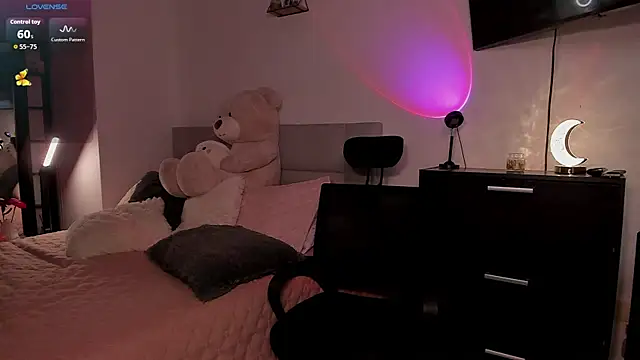 miia_jhones16's Live XXX Chat