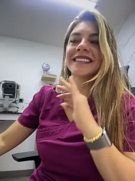 alicee16 webcam show