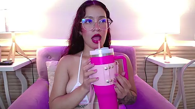 XXX chat uživo modela BrianaGaging