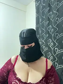 mari_layali Adlı Modelin Canlı XXX Sohbeti