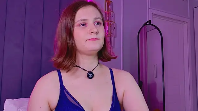 SkylerHex XXX чат на живо