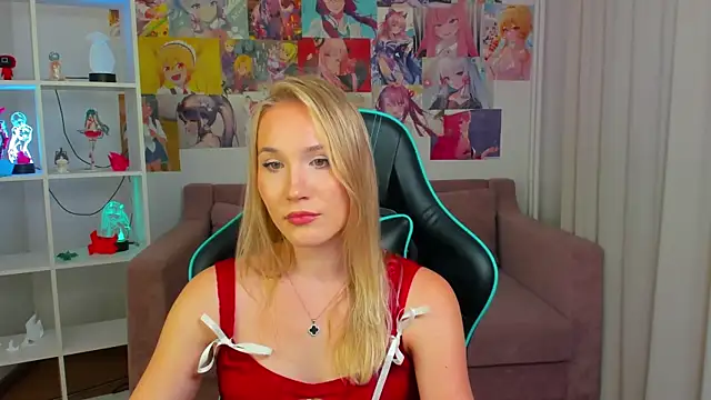 ElaraVoltage's Live XXX Chat