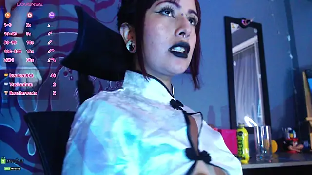 Regina_Iris Chat XXX in diretta