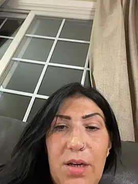 Chatroom XXX en direct de LittleMissEeve
