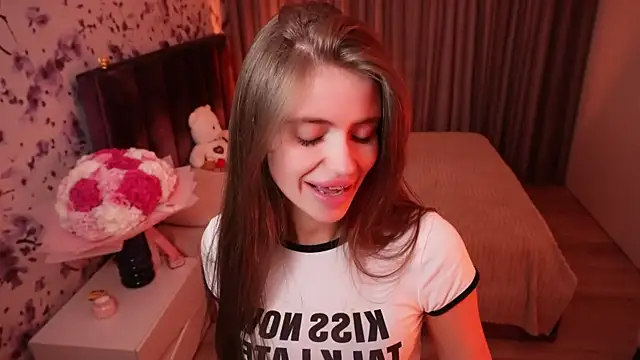 ChloeSpark Adlı Modelin Canlı XXX Sohbeti