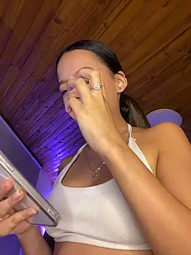 Sofia18_pinkk লাইভ XXX চ্যাট