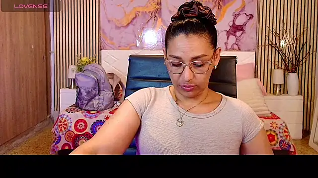 Chat XXX ao vivo de IvyShine7