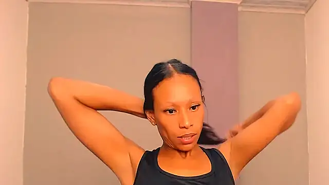 แชท XXX สดของ monserrath_bitch_naughty