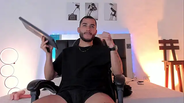 MaxPower003 Live XXX Chat