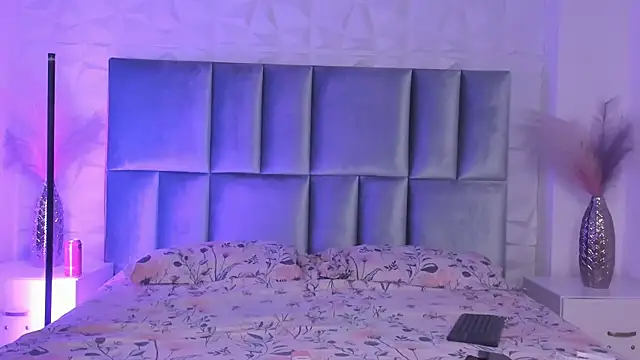 Chat XXX ao vivo de HollyPeach