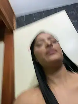 SaharQamar Adlı Modelin Canlı XXX Sohbeti