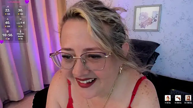 Martinacurvy_ Chat XXX in diretta