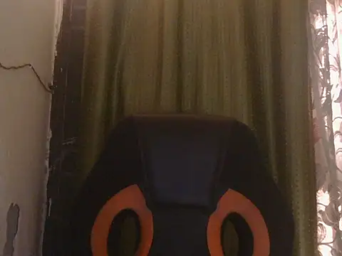 Chat +18 de Stubborndesiboy ao vivo